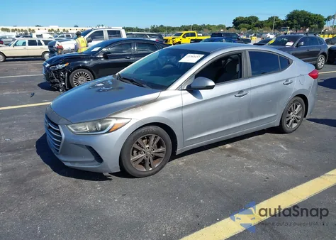 2017 Hyundai Elantra Se z USA, uszkodzony, nr VIN 5NPD84LFXHH061551